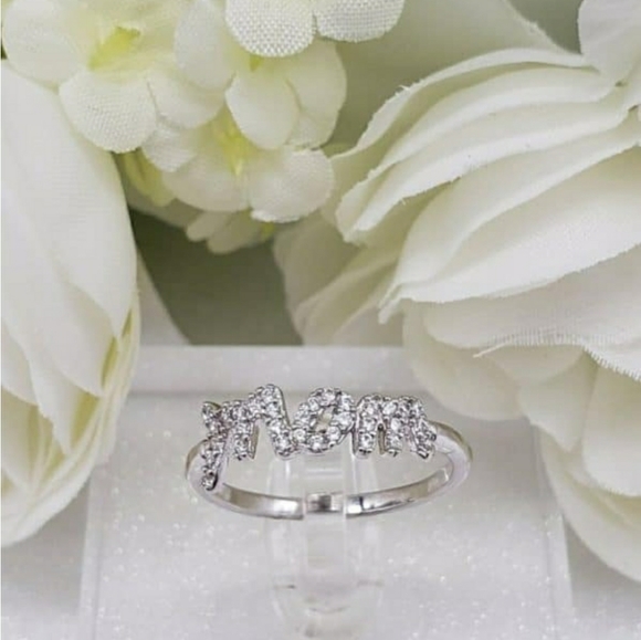♥️ MOM STERLING SILVER RING - Picture 2 of 4